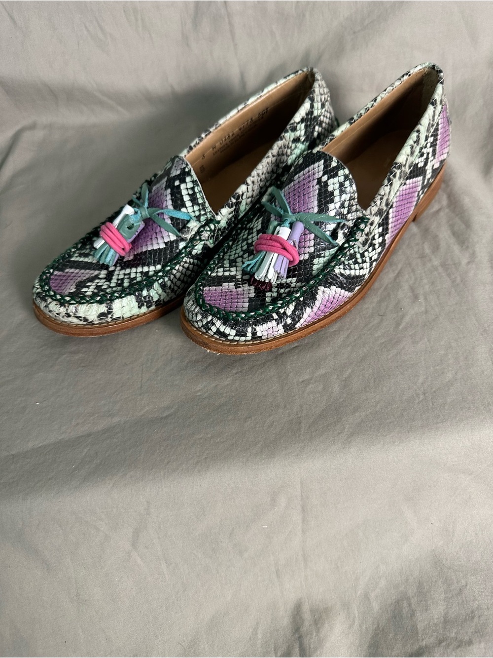 G.H. Bass Weejuns Penny Loafers Size 8